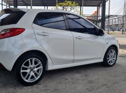 Mazda 2 1.5 V AT 2013 / 2014 White On Black Mulus Low KM TDP 27Jt 11