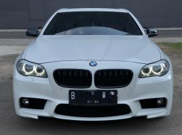 BMW 520i AT Putih 2013