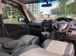 Nissan Serena Highway Star 2017 Hitam 8