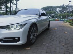 BMW 3 Series 328i 2014 Putih