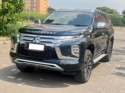 Mitsubishi Pajero Sport Dakar AT Hitam 2021 3