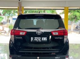 Toyota Kijang Innova V A/T Gasoline 2021 2