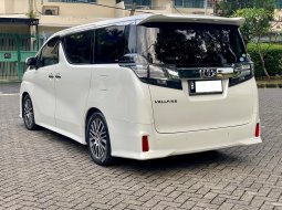 Toyota Vellfire ZG Premium Sound AT Putih 2015 6