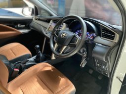 Toyota Kijang Innova 2.4V 2015 4