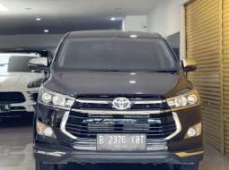 Toyota Kijang Innova Venturer 2020 1