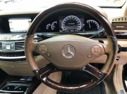 Mercedes-Benz S-Class S 350 2010 Hitam 9