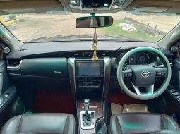 Toyota Fortuner VRZ AT 2016 4
