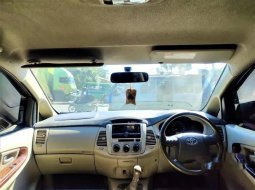 Mobil Toyota Kijang Innova 2014 E dijual, Jawa Barat 4