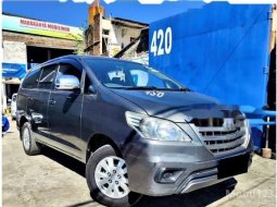 Mobil Toyota Kijang Innova 2014 E dijual, Jawa Barat 8