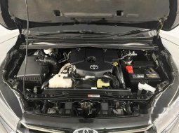 Banten, Toyota Venturer 2017 kondisi terawat 14