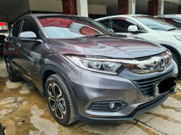 Honda HRV E AT ( Matic ) 2018 Abu2 Tua New Model Km 28rban  Siap Pakai 2