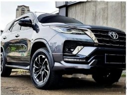 Mobil Toyota Fortuner 2021 SRZ dijual, DKI Jakarta 6