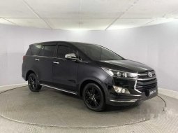 Banten, Toyota Venturer 2017 kondisi terawat 12