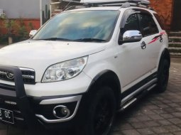 Daihatsu Terios TX ADVENTURE Manual 2014 Putih 5