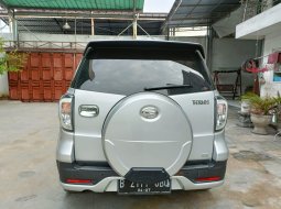 Daihatsu Terios R M/T 2017 Silver 10