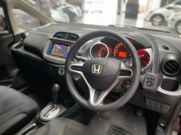 Mobil Bekas Honda Jazz RS CVT 2011 Hitam 5