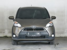 Toyota Sienta V CVT 2017 Coklat Siap Pakai Murah Bergaransi DP 20Juta 2