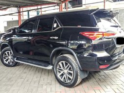 Toyota Fortuner VRZ AT 2017 Hitam Siap Pakai Murah Bergaransi DP 55Juta 3