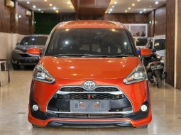 Toyota Sienta Q CVT 2016 Oranye