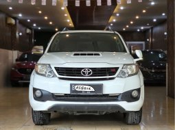 Toyota Fortuner 2.5 VNT TRD AT 2014 Putih 1