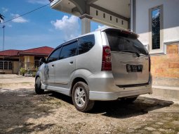 Toyota Avanza S 2010 3