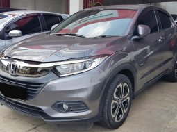 Honda HRV E Facelift A/T ( Matic ) 2018 Abu2 Km ASLI 28rban Mulus Siap Pakai 2