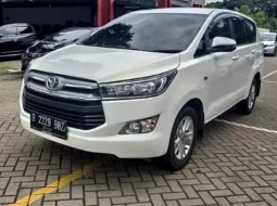 PROMO Toyota Kijang Innova 2.4V Putih 1