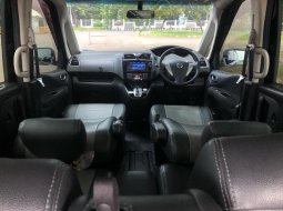 Nissan Serena Highway Star 2017 Hitam 7