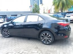 Toyota Corolla Altis V AT 2018 5