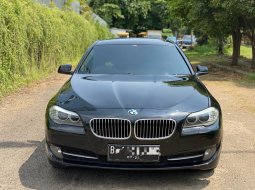 BMW 5 Series 528i AT 2013 Hitam ISTIMEWA SEKALI SIAP PAKAI GRESS BGT BUKTIIN LANGSUNG JAMIN SUKA BGT 1