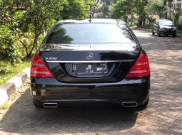 Mercedes-Benz S 350 AT Hitam 2010 4