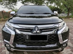 Mitsubishi Pajero Sport Dakar Sunroof 2017/2018 Black Piano 2