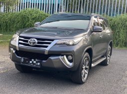 Toyota Fortuner 2.4 VRZ AT Grey 2016 2