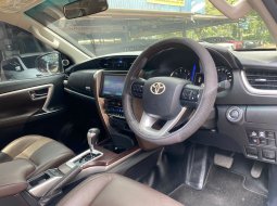 Toyota Fortuner 2.4 VRZ AT Grey 2016 9