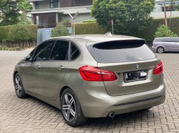 BMW 2 Series 218i AT 2015 Silver ISTIMEWA BGT GRESS SIAP PAKAI BUKTIIN TERAWAT BGT JAMIN 4