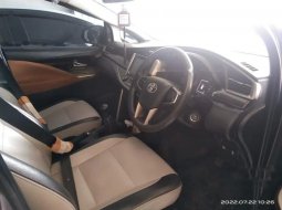 Jawa Timur, jual mobil Toyota Kijang Innova V 2017 dengan harga terjangkau 10
