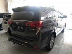 Jawa Timur, jual mobil Toyota Kijang Innova V 2017 dengan harga terjangkau 1