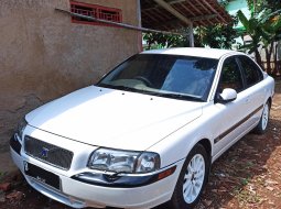 Volvo S80 2001 Putih 1