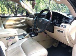 Lexus LX 570 2010 Hitam 7