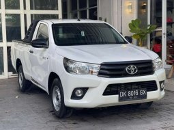Toyota Hilux 2.4 4x2 DSL M/T 2017 2