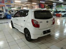 Toyota Agya 1.2 GR Sport M/T Putih 4