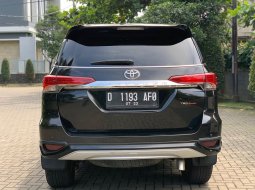 Toyota Fortuner 2.4 TRD AT 2017
