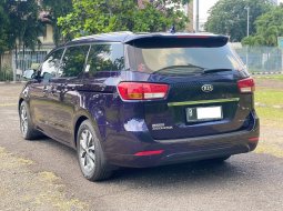 Kia Grand Sedona Ultimate AT Biru 2017 6