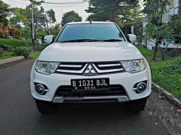 Mobil Mitsubishi Pajero Sport 2014 V6 terbaik di Banten