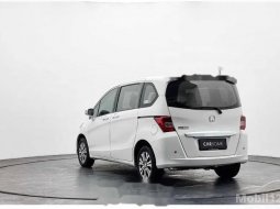 Mobil Honda Freed 2016 S terbaik di Banten 13