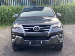 Toyota Fortuner 2.4 VRZ AT Grey 2016 1