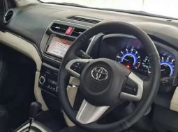 Toyota Rush TRD Sportivo AT 2018 Putih 6