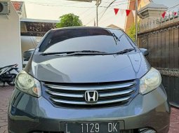 Honda Freed PSD GB3 1.5 E AT th 2009 Warna Abu Abu Metalik 1