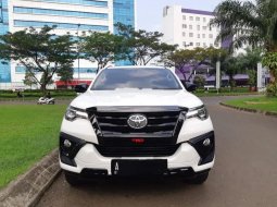 Mobil Toyota Fortuner 2020 TRD terbaik di Banten 1