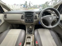 Jual Toyota Kijang Innova G 2011 harga murah di Banten 9